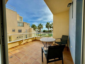 Apartamento con vistas al mar en urbanización de lujo Almerimar, Almerimar